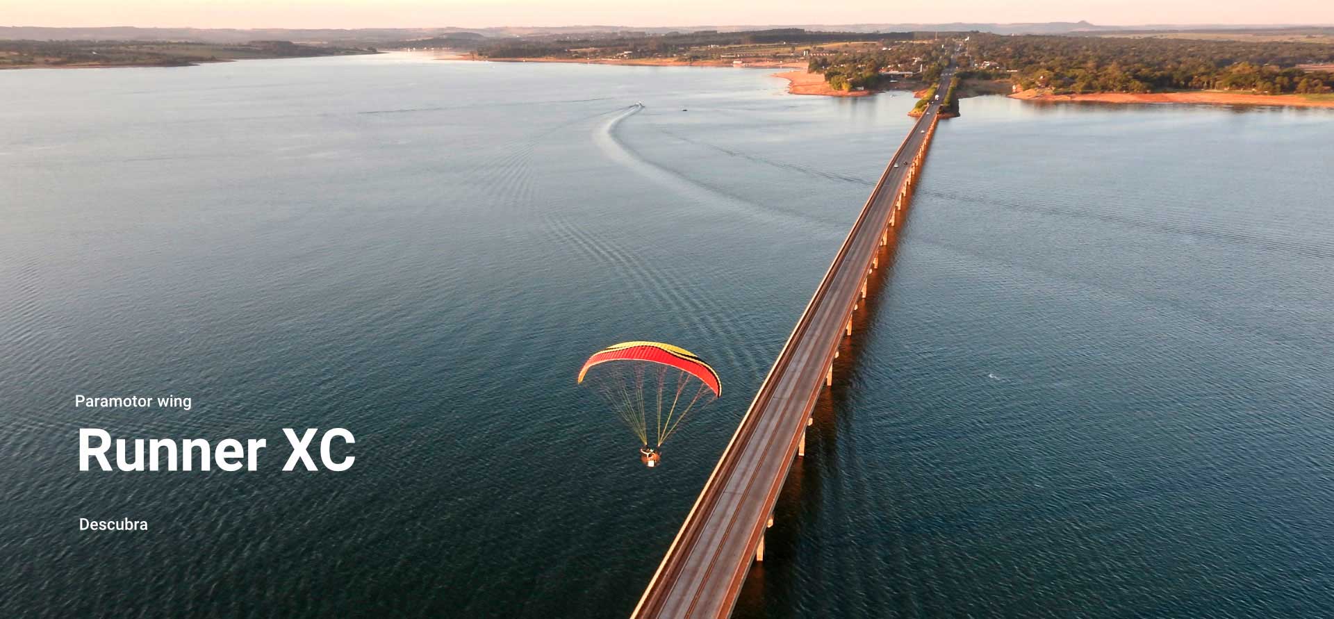 Asa de paramotor Runner XC da SOL em voo